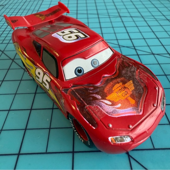 Disney Pixar Cars LIGHT UP McQueen Francesco Bernoulli Raoul Carla Veloso - Picture 9 of 16
